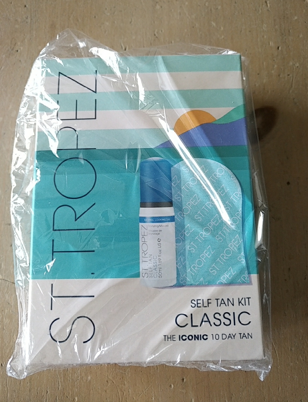 St Tropez Self Tan Kit - Classic - NIB
